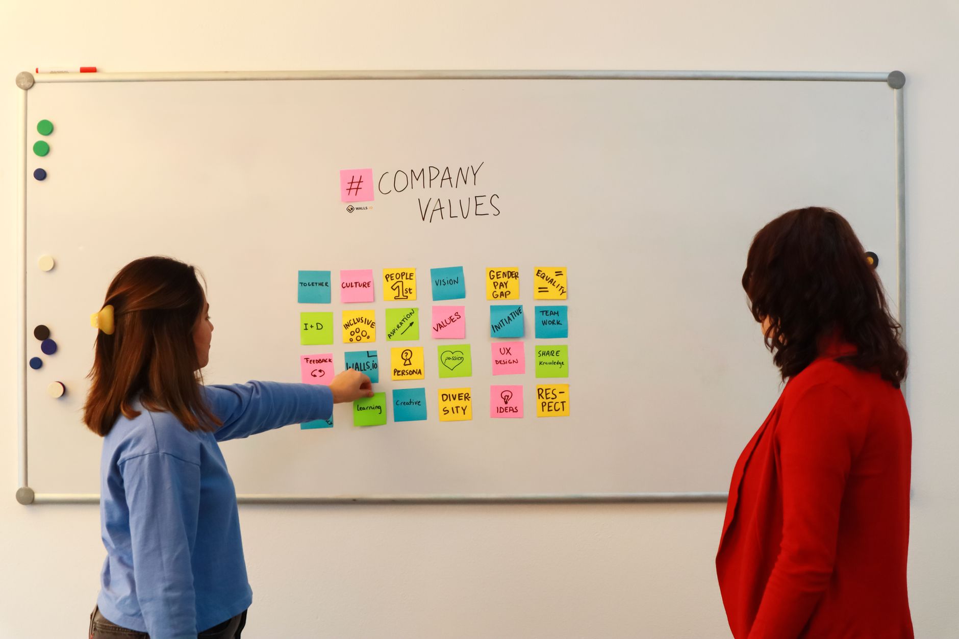 Sales manager reorganizing pipeline stages on a digital kanban board